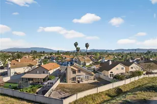 39055 Via Las Sintras, Murrieta, CA 92562 - Photo 38