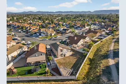 39055 Via Las Sintras, Murrieta, CA 92562 - Photo 40