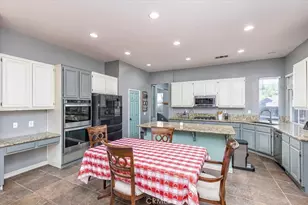 31982 Genoa, Winchester, CA 92596 - Photo 10