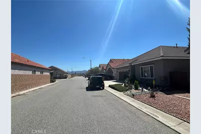 772 St. Alban, San Jacinto, CA 92583 - Photo 2