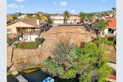 21951 Stawberry Lane, Canyon Lake, CA 92587 - Photo 12