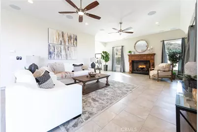 26045 Lucille Circle, Murrieta, CA 92562 - Photo 2