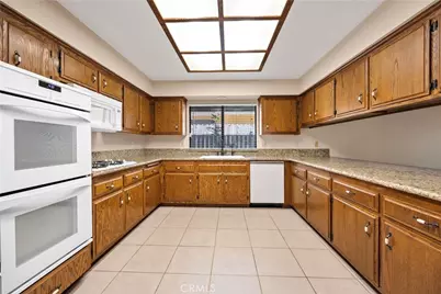 41257 Plumrose, Hemet, CA 92544 - Photo 6