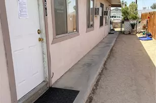 6450 Athol, 29 Palms MCB, CA 92277 - Photo 4