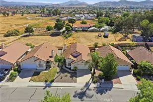 27410 Uppercrest Ct, Menifee, CA 92586 - Photo 2