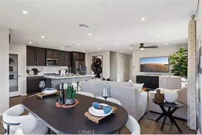 15563 April Dawn Way #5, Fontana, CA 92336 - Photo 4