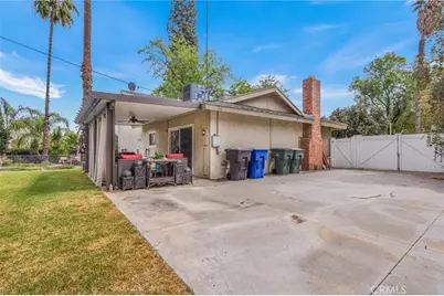 2367 Deerhorn Dr, Riverside, CA 92506 - Photo 18
