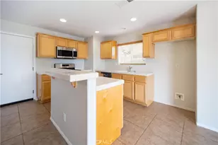 29448 Rock Point, Lake Elsinore, CA 92530 - Photo 2