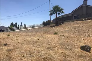 22747 Inspiration Point, Canyon Lake, CA 92587 - Photo 6