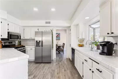 24550 Camino Meridiana, Murrieta, CA 92562 - Photo 14