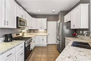 5759 Mapleview Dr, Jurupa, CA 92509 - Photo 2