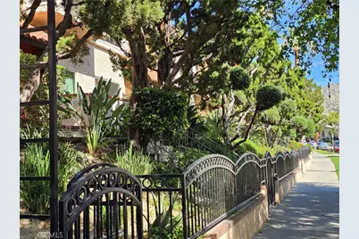 1711 Grismer Avenue #52, Burbank, CA 91504 - Photo 68