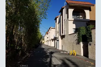 1711 Grismer Avenue #52, Burbank, CA 91504 - Photo 40