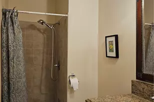 1711 Grismer Ave, Burbank, CA 91504 - Photo 32