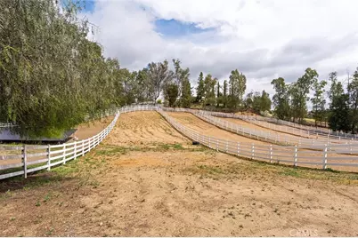 38500 Calle Pimienta, Murrieta, CA 92562 - Photo 56