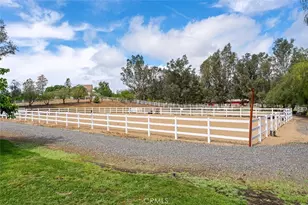 38500 Calle Pimienta, Murrieta, CA 92562 - Photo 56