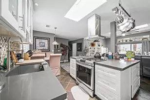 39004 Knollview Cir, Cathedral City, CA 92234 - Photo 8