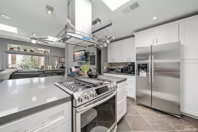 39004 Knoll View Circle, Cathedral City, CA 92234 - Photo 10