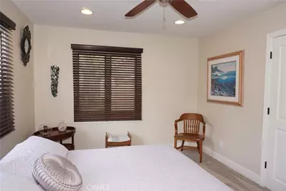 38220 Oaktree Loop, Murrieta, CA 92562 - Photo 20