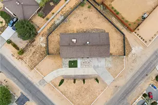 19125 Shoshonee Rd, Apple Valley, CA 92307 - Photo 2