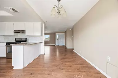 19125 Shoshonee Road, Apple Valley, CA 92307 - Photo 10