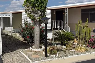 575 S Lyon Ave, Hemet, CA 92543 - Photo 14