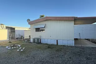 575 S Lyon Ave, Hemet, CA 92543 - Photo 16