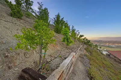 42365 Vista Montana Court, Temecula, CA 92590 - Photo 12