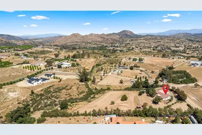38680 Avenida De La Bandolero, Temecula, CA 92592 - Photo 2