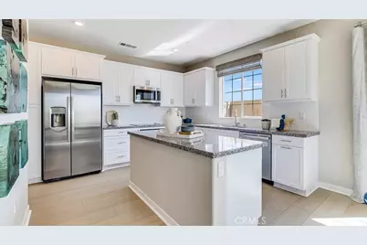 1364 Thunderbolt Lane, Rialto, CA 92376 - Photo 2