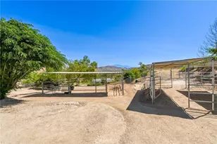 32360 Navajo Springs, Wildomar, CA 92595 - Photo 18
