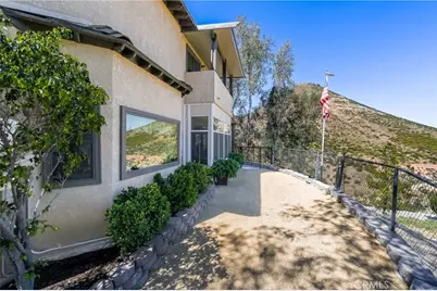 32360 Navajo Springs, Wildomar, CA 92595 - Photo 26