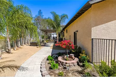 32360 Navajo Springs, Wildomar, CA 92595 - Photo 30