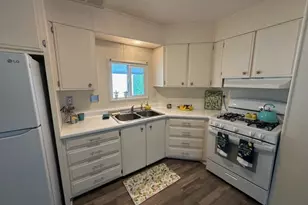 880 N Lake St, Hemet, CA 92544 - Photo 2