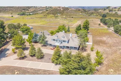 19170 Vista De Cielo, Murrieta, CA 92562 - Photo 2