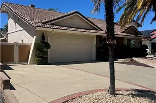 21903 Strawberry, Canyon Lake, CA 92587 - Photo 2