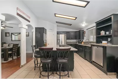 16860 Slover, Fontana, CA 92337 - Photo 10