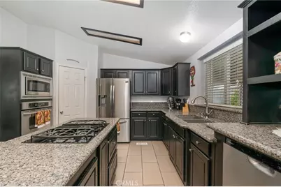 16860 Slover, Fontana, CA 92337 - Photo 12