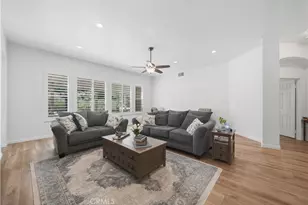23553 Bending Oak Ct, Murrieta, CA 92562 - Photo 8