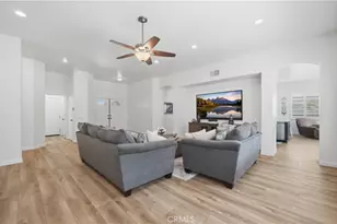 23553 Bending Oak Ct, Murrieta, CA 92562 - Photo 6