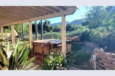 23553 Bending Oak Ct, Murrieta, CA 92562 - Photo 4