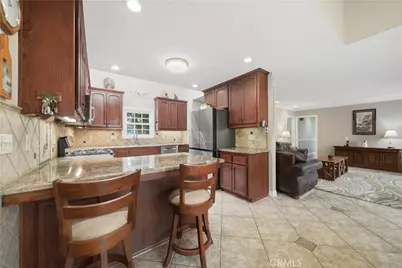 375 Woodland Hills Drive, Escondido, CA 92029 - Photo 16