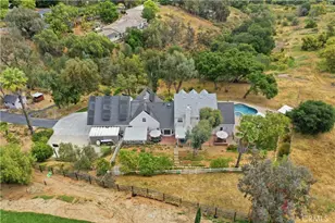 375 Woodland Hills Dr, Escondido, CA 92029 - Photo 2