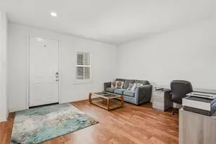 31874 Cloverhill Way, Murrieta, CA 92563 - Photo 8