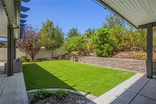 31874 Cloverhill Way, Murrieta, CA 92563 - Photo 36