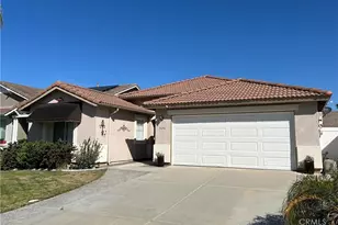 30296 Mondavi Cir, Murrieta, CA 92563 - Photo 2