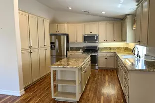 30296 Mondavi Cir, Murrieta, CA 92563 - Photo 2