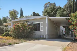22819 Skylink, Canyon Lake, CA 92587 - Photo 2