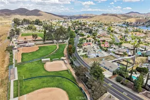 22819 Skylink, Canyon Lake, CA 92587 - Photo 64