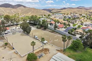 22819 Skylink, Canyon Lake, CA 92587 - Photo 68